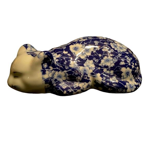 Other - Rare & Gorgeous Porcelain Blue Calico Cat w/ Flowers on body & a white face.